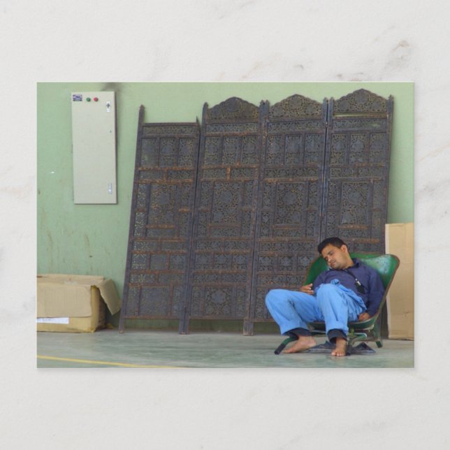 Carte Postale Fatigué - Les gens au marché du vendredi, Koweït (Devant)