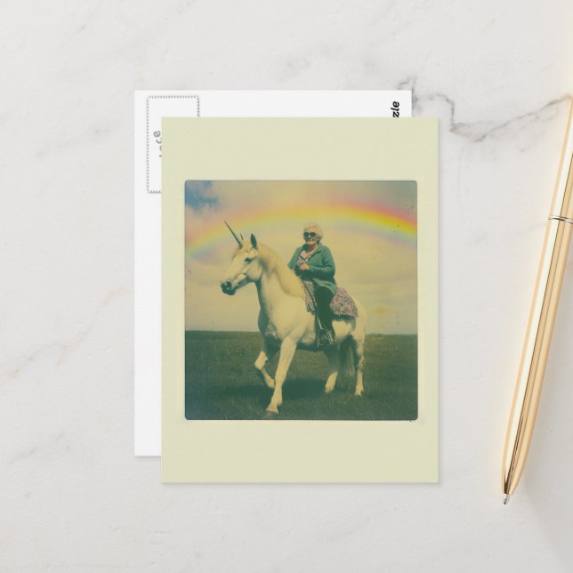 Carte Postale Femme âgée de fantaisie chevauchant une licorne (Devant/Arrière en situation)