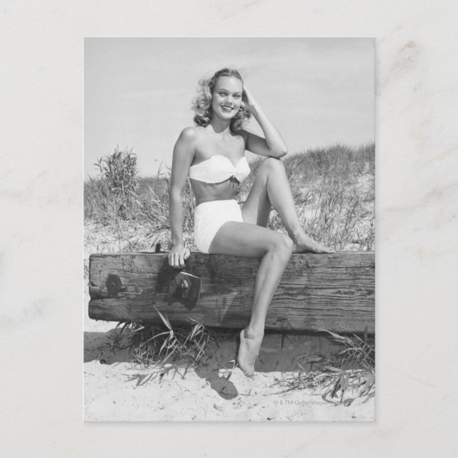 Carte Postale Femme en Bikini (Devant)