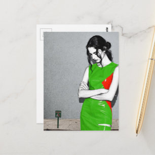 Carte Postale Femme en robe verte