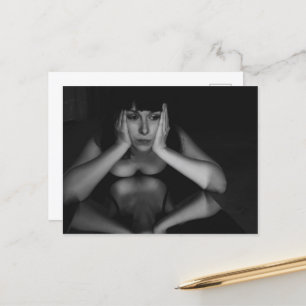 Carte Postale Femme et miroir