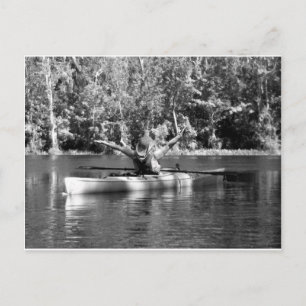 Carte Postale femme kayak