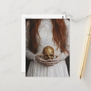 Carte Postale Femme rousse abstraite avec un crâne