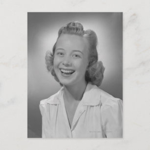 Carte Postale Femme souriante