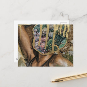 Carte Postale Femme succulente dans l'art de collage surréaliste