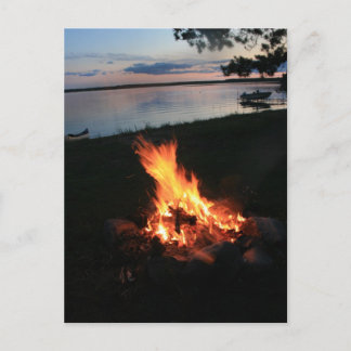 Carte Postale Feu de camp au coucher du soleil