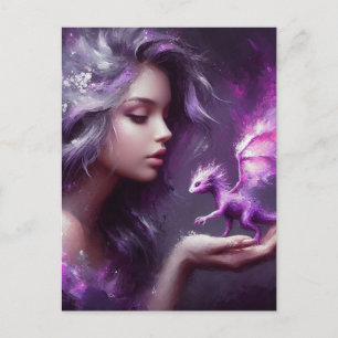 Carte Postale Fille avec un minuscule Dragon violet