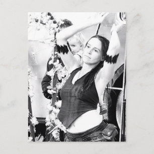 Carte postale Fille Dancer Chill Floor