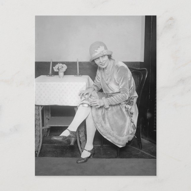 Carte Postale Flacon caché dans Garter, 1926 (Devant)