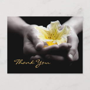Carte Postale Fleur Jaune Délicate En Merci Dans Les Mains