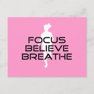 Carte Postale Focus Croire Respirer Rose Femme Runner