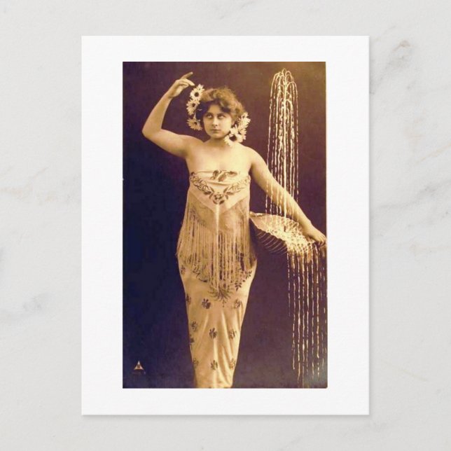 Carte Postale Fontaine d'Imaginaire femme Vintage (Devant)