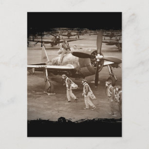 Carte Postale Formation des pilotes de chasse sur les volants P-