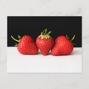 Carte Postale Fraises Sur Noir Sur Pca Blanc