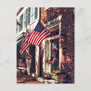 Carte Postale Fredericksburg VA - Rue avec drapeaux américains