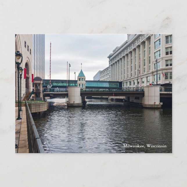 Carte Postale front de rivière de milwaukee centre-ville et arch (Devant)