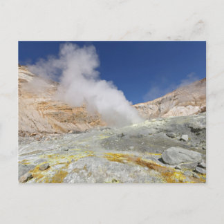 Carte Postale Fumarole, champ de brimstone dans le volcan actif 