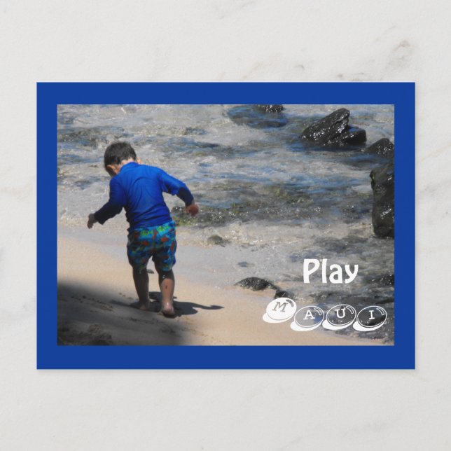 Carte Postale Garçon d'enfant en bas âge jouant à la baie de (Devant)