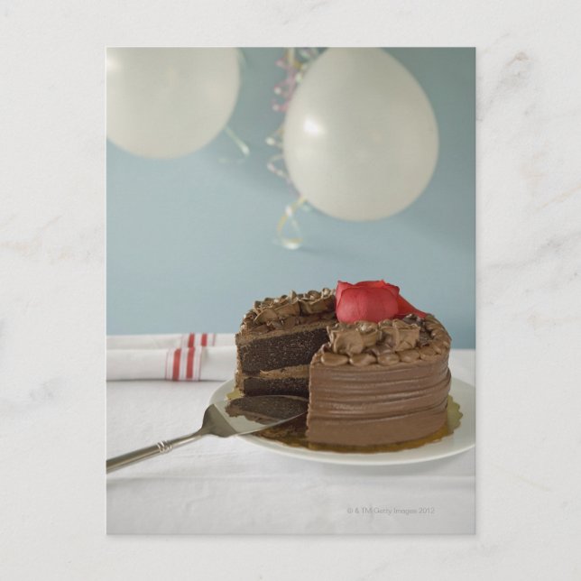 Carte Postale Gâteau au chocolat avec tranche manquante sur la t (Devant)