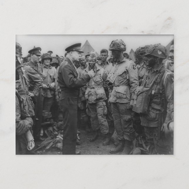 Carte Postale Général Dwight D. Eisenhower avec Parachutistes (Devant)