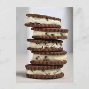 Carte Postale glace à la menthe avec éclats de cacao et cookies 
