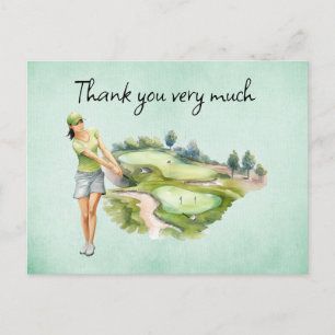 Carte Postale Golf Femme golfeuse sur le terrain de golf