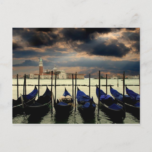 Carte Postale Gondolas alignés à Venise Italie (Devant)