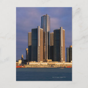 Carte Postale Gratte-ciel au bord de l'eau à Detroit 3