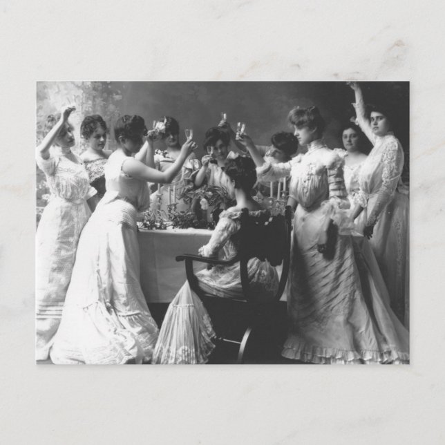 Carte Postale Groupe de femmes au début des années 1900 Toast de (Devant)