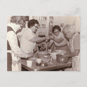 Carte Postale Groupe vintage de femmes cuisine photo