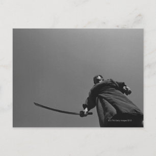 Carte Postale Guerrier samouraï debout, tenant une épée 2