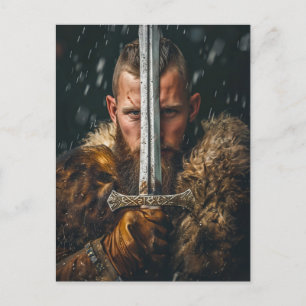 Carte Postale Guerrier Viking dans une tenue authentique