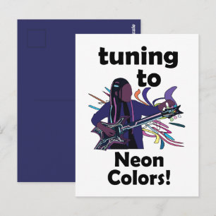Carte Postale Guitariste accordant sur les couleurs néon pour un