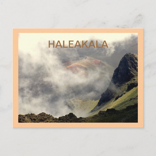 CARTE POSTALE, "HALEAKALA S'ÉLEVANT À TRAVERS LES  (Devant)