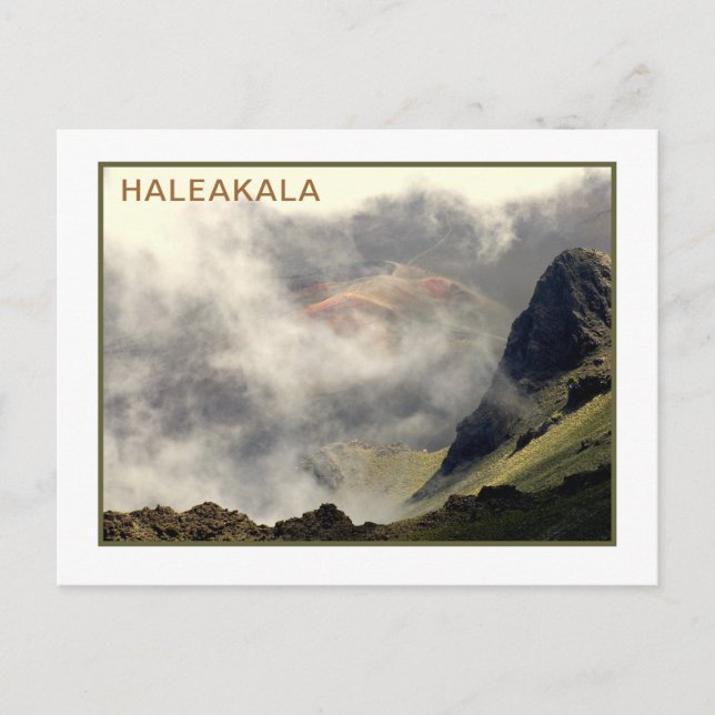 CARTE POSTALE "HALEAKALA S'ÉLEVANT À TRAVERS LES NUAGES" (Devant)