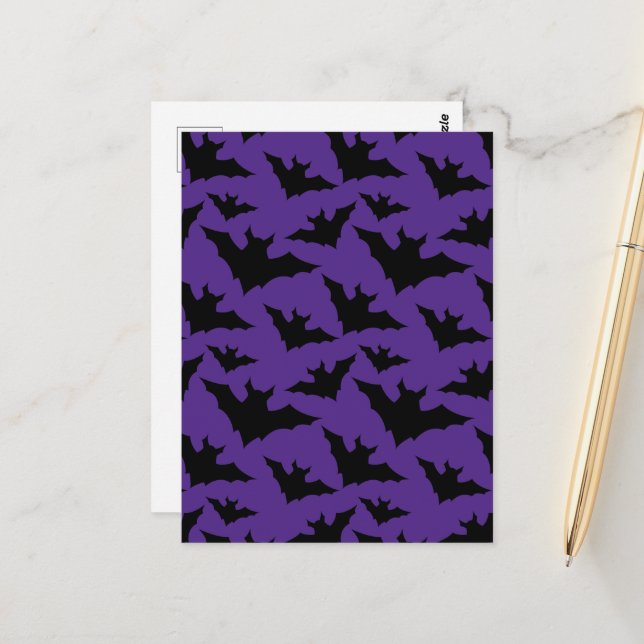 Carte Postale Halloween chauves-souris violet cool éffrayant mot (Devant/Arrière en situation)