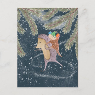 Carte Postale Hérisson sur skis. Panier avec cadeau sur l'épaule