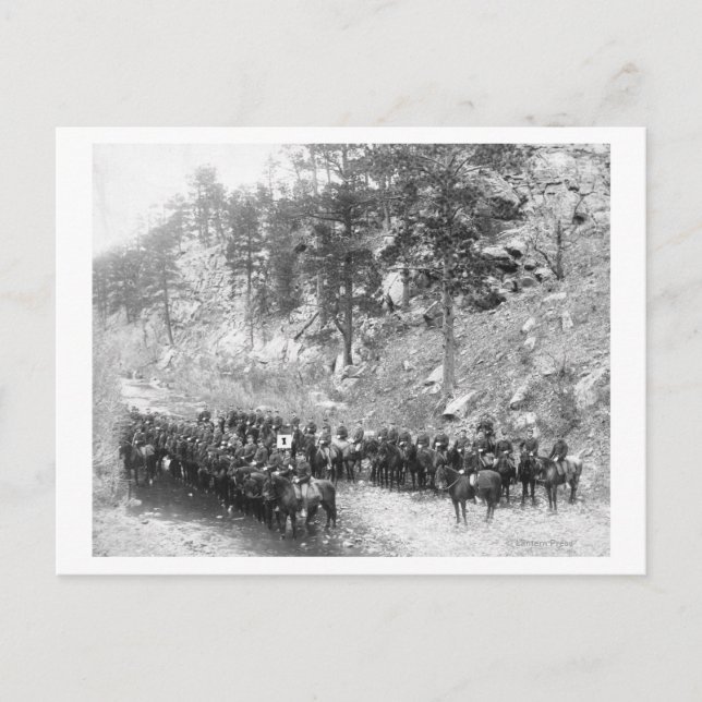 Carte Postale Hommes militaires dans les rues à cheval Photograp (Devant)
