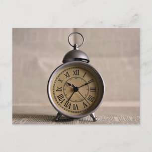 Carte Postale Horloge d'alarme avec chiffres romains