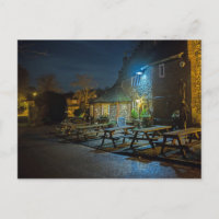 Hors du plus vieux pub de la ville la nuit