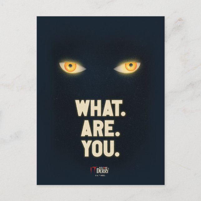 Carte Postale IL Joue Les Yeux "Quoi.Es.Vous." (Devant)
