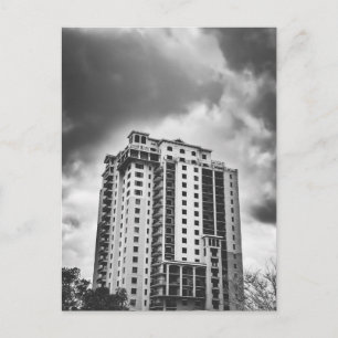 Carte Postale Immeuble haut de gamme noir et blanc