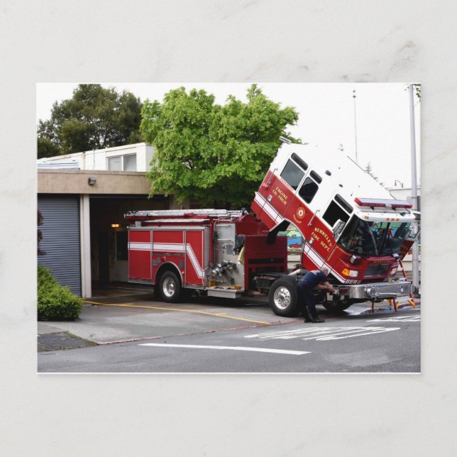 Carte Postale Inspection des camions (Devant)