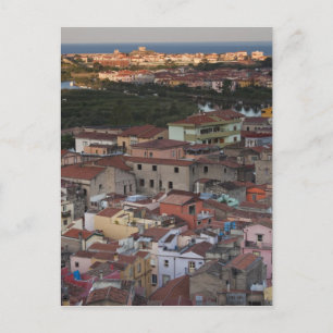Carte Postale Italie, Sardaigne, Bosa. Vue sur la ville depuis C
