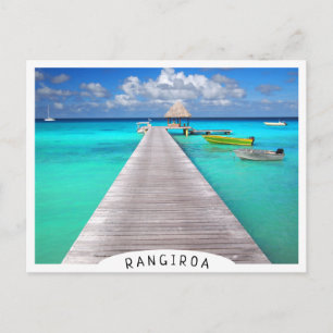 Carte Postale Jetty avec des bateaux dans un lagon tropical