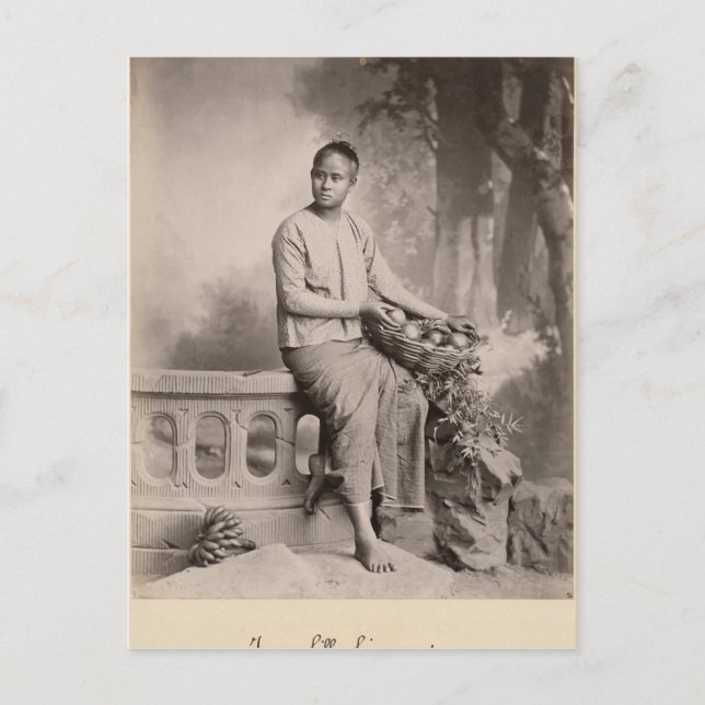Carte Postale Jeune fille birmane, vers 1880 (Devant)