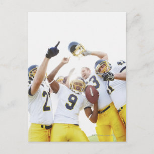 Carte Postale Jeunes sportifs jouant au rugby