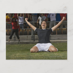 Carte Postale Joueuse allemande de football célébrant le but