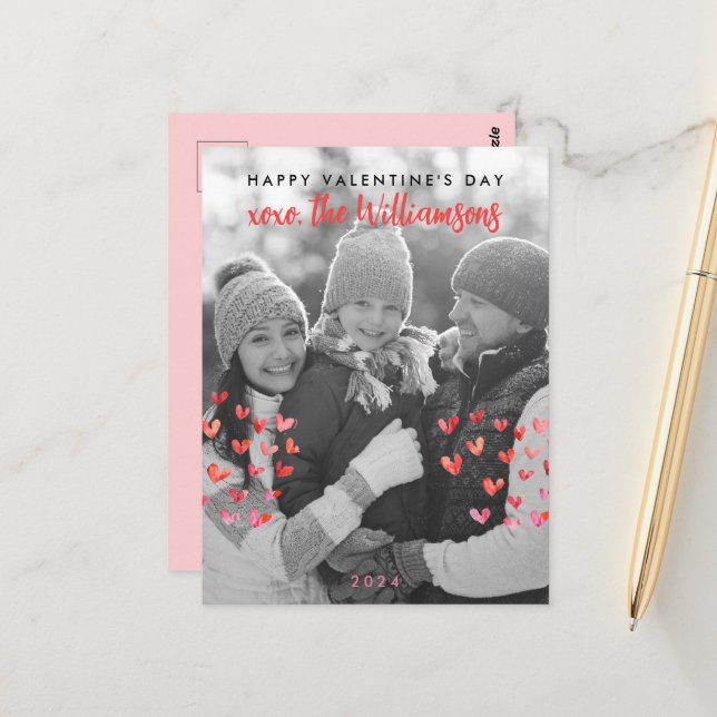 Carte Postale Joyeux Valentines Day Cute Red Hearts Family Photo (Devant/Arrière en situation)