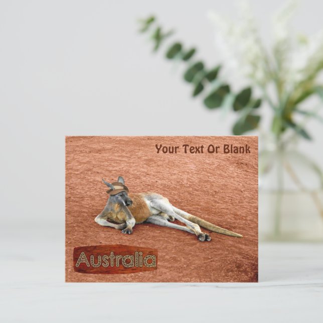 Carte Postale Kangaroo Rouge En Casquette Slouch (Debout devant)